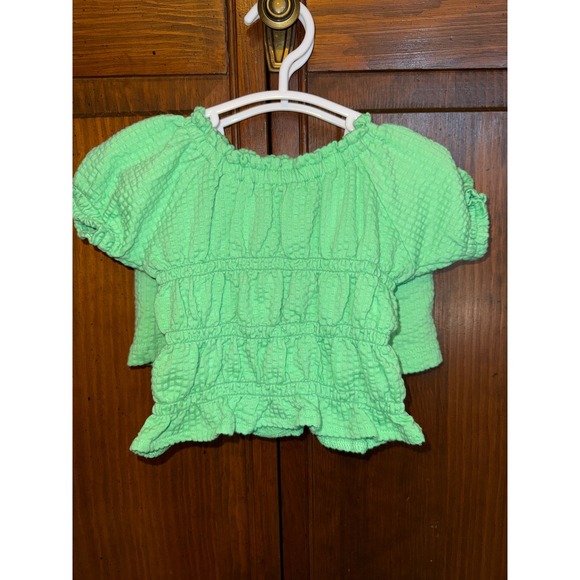 Garanimals Other - Garanimals Girls Green Seersucker Smocked Top and Shorts Set 3-6M